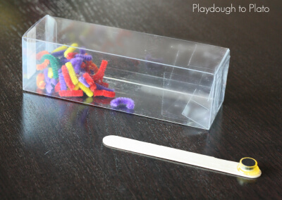So fun! Simple set up science experiment for kids: Magic Pipe Cleaners. {Playdough to Plato}