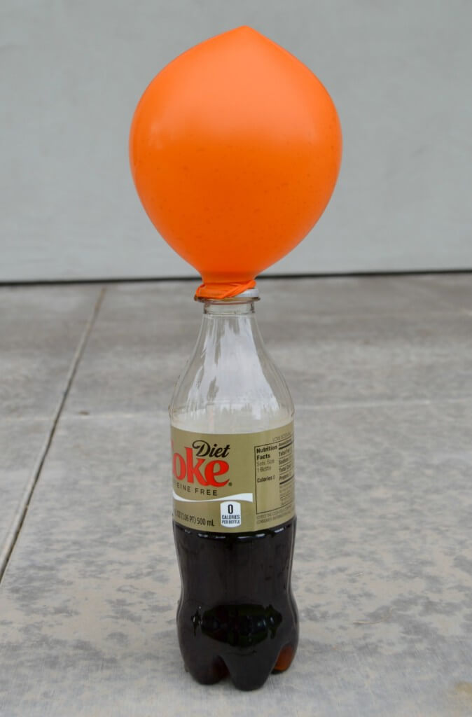 Fun science experiment for kids. Blow up a balloon without using your own air!! {Playdough to Plato}