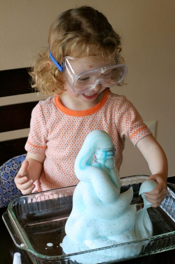 20 Kids' Home Science Experiments