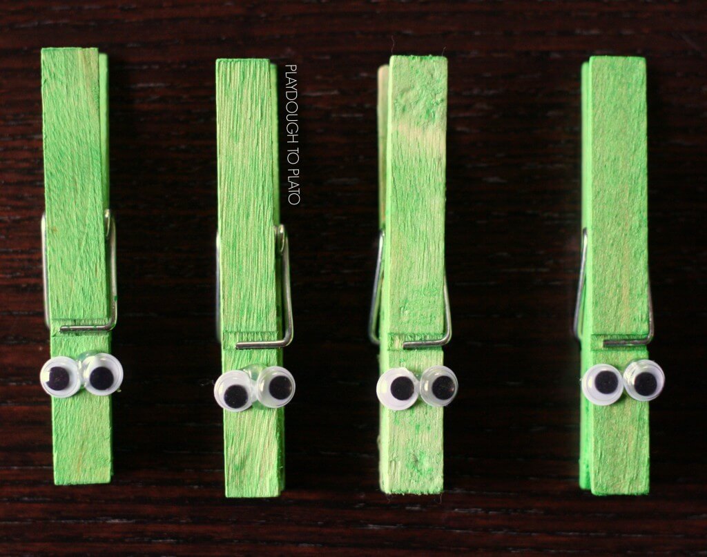 Adorable greater than clothespin alligators