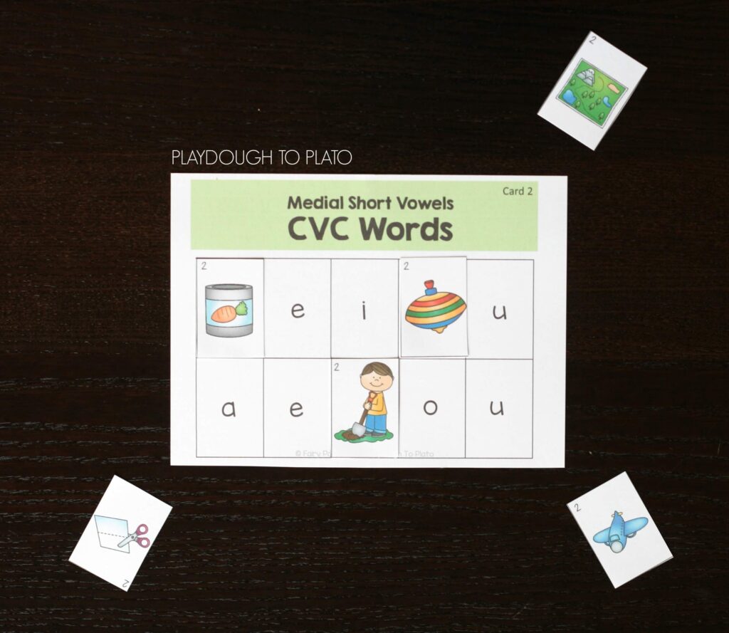 Awesome! Free short vowel picture sorting mats. What a great way to practice CVC words.